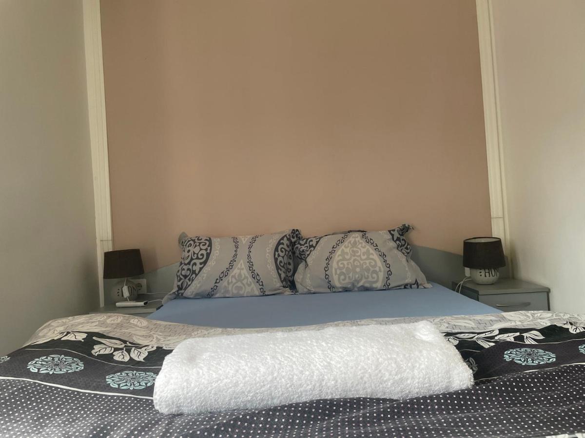Manana Guest Rooms พลอฟดิฟ ภายนอก รูปภาพ